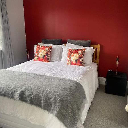Prodigal Daughter Gourmet Lodge Martinborough Extérieur photo
