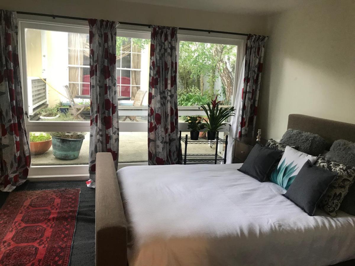 Prodigal Daughter Gourmet Lodge Martinborough Extérieur photo
